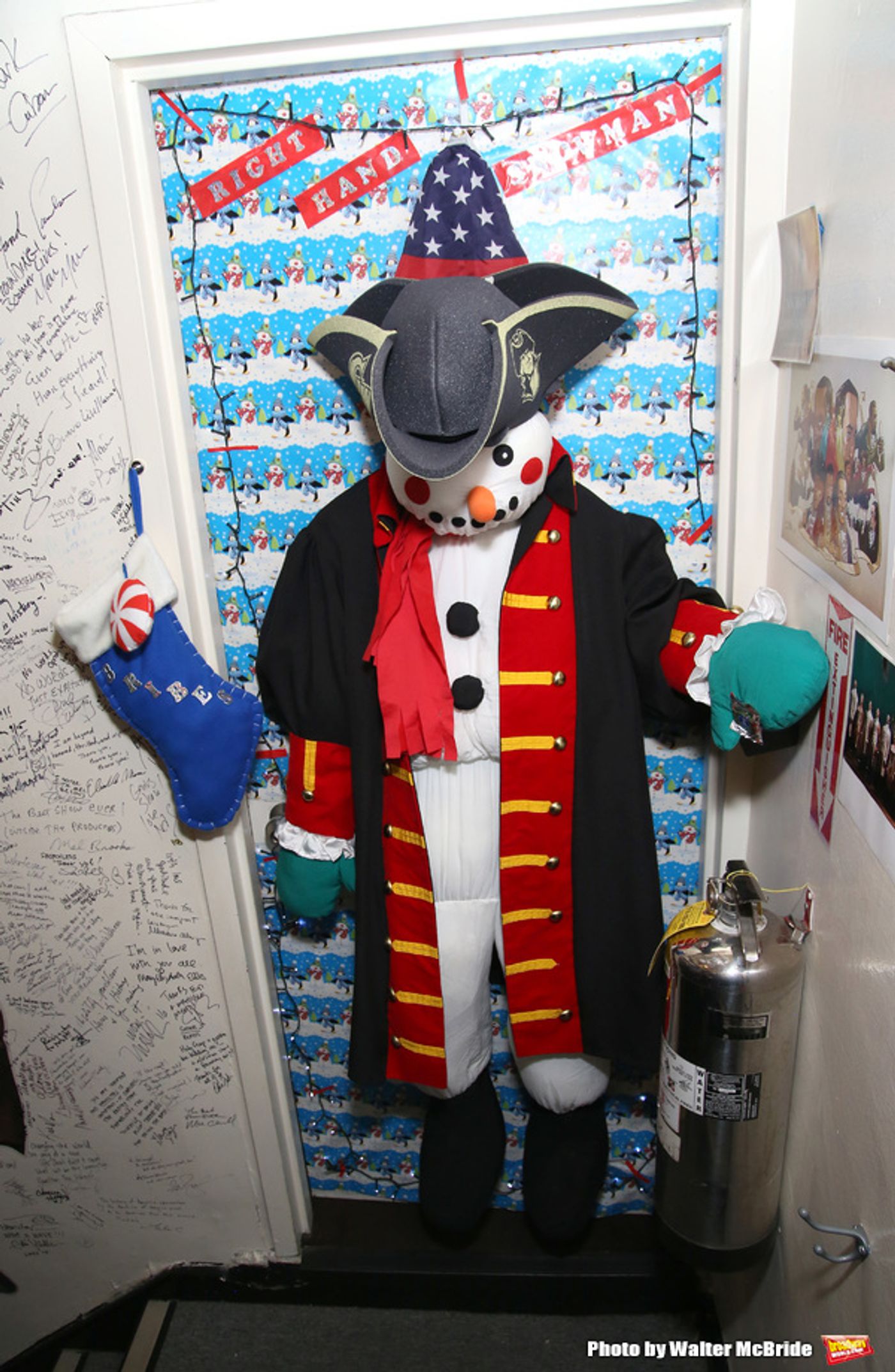 Photo Coverage: Lin-Manuel Miranda, Josh Groban, and Cate Blanchett Judge HAMILTON Door Decorating Competition 2016  Image