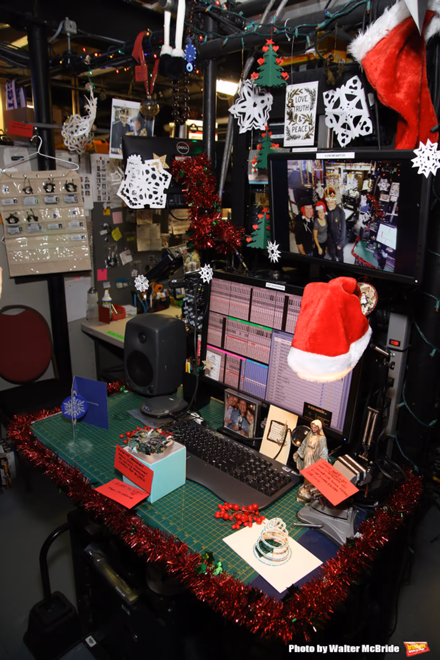 Photo Coverage: Lin-Manuel Miranda, Josh Groban, and Cate Blanchett Judge HAMILTON Door Decorating Competition 2016  Image