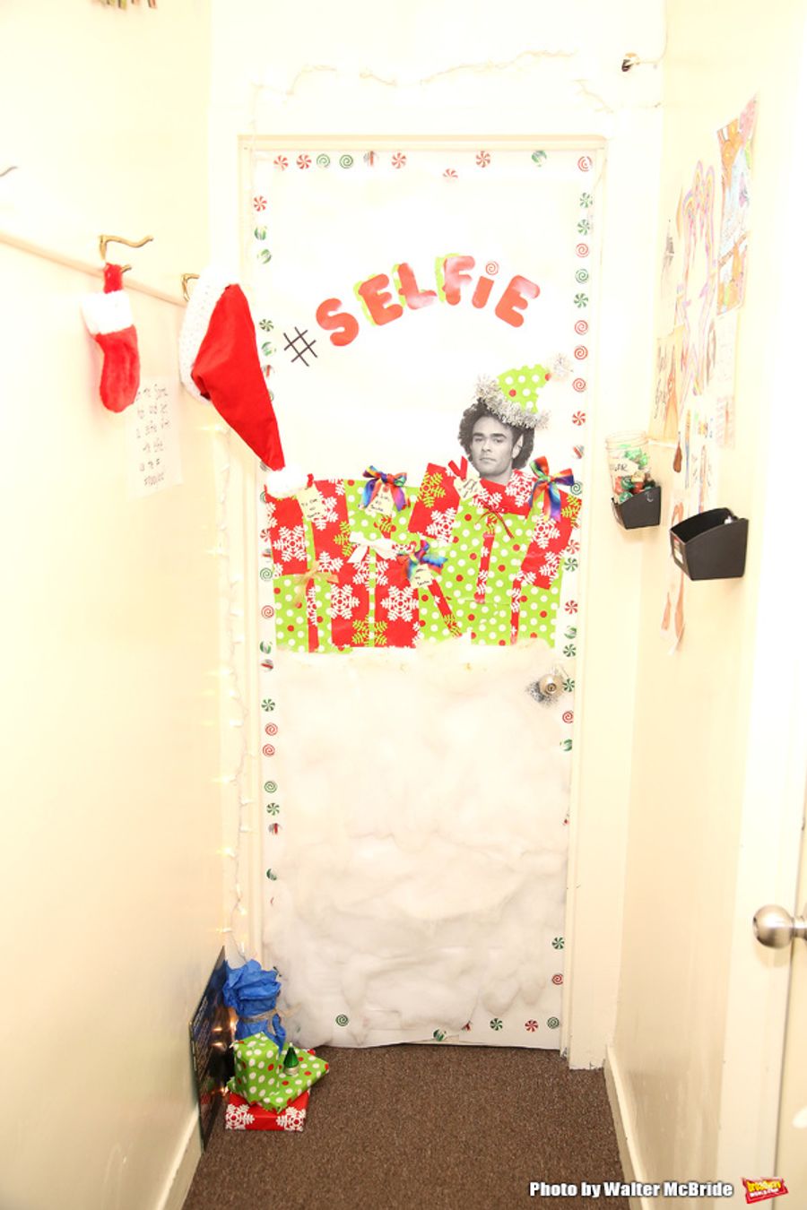 Photo Coverage: Lin-Manuel Miranda, Josh Groban, and Cate Blanchett Judge HAMILTON Door Decorating Competition 2016 Image