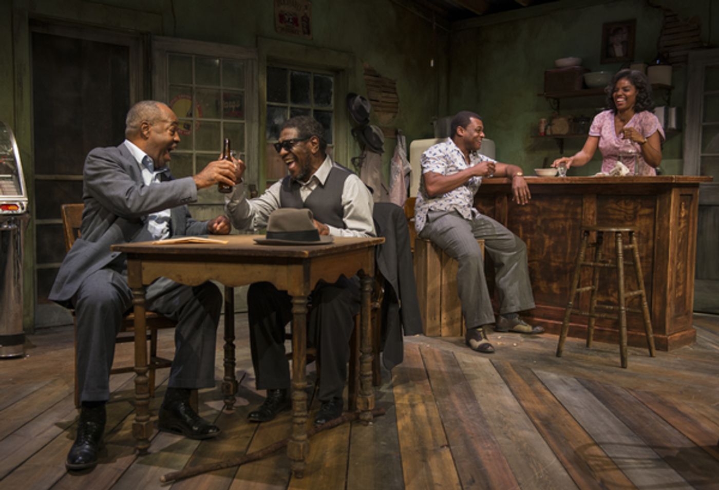 Photo Flash: First Look - EAST TEXAS HOT LINKS Extends at Writers Theatre; Eugene Lee to Stop By! Photo Flash: First Look - EAST TEXAS HOT LINKS Extends at Writers Theatre; Eugene Lee to Stop By! Image