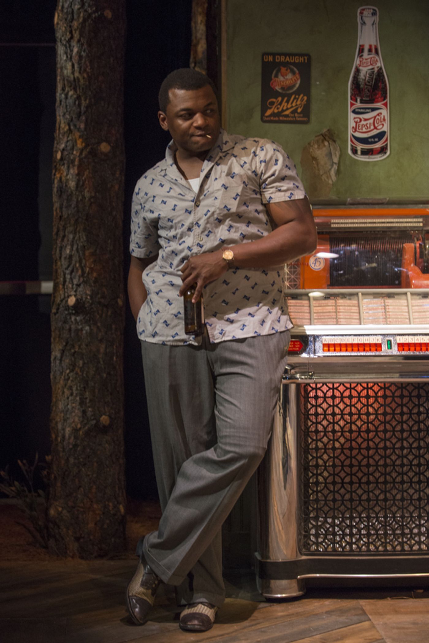 Photo Flash: First Look - EAST TEXAS HOT LINKS Extends at Writers Theatre; Eugene Lee to Stop By! Photo Flash: First Look - EAST TEXAS HOT LINKS Extends at Writers Theatre; Eugene Lee to Stop By! Image