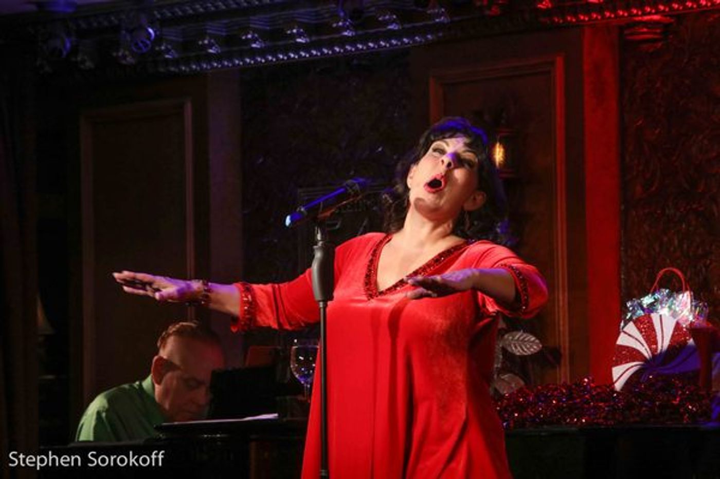 Photo Coverage: Christine Pedi Gets 'Sirius' About Christmas at Feinstein's/54 Below  Image