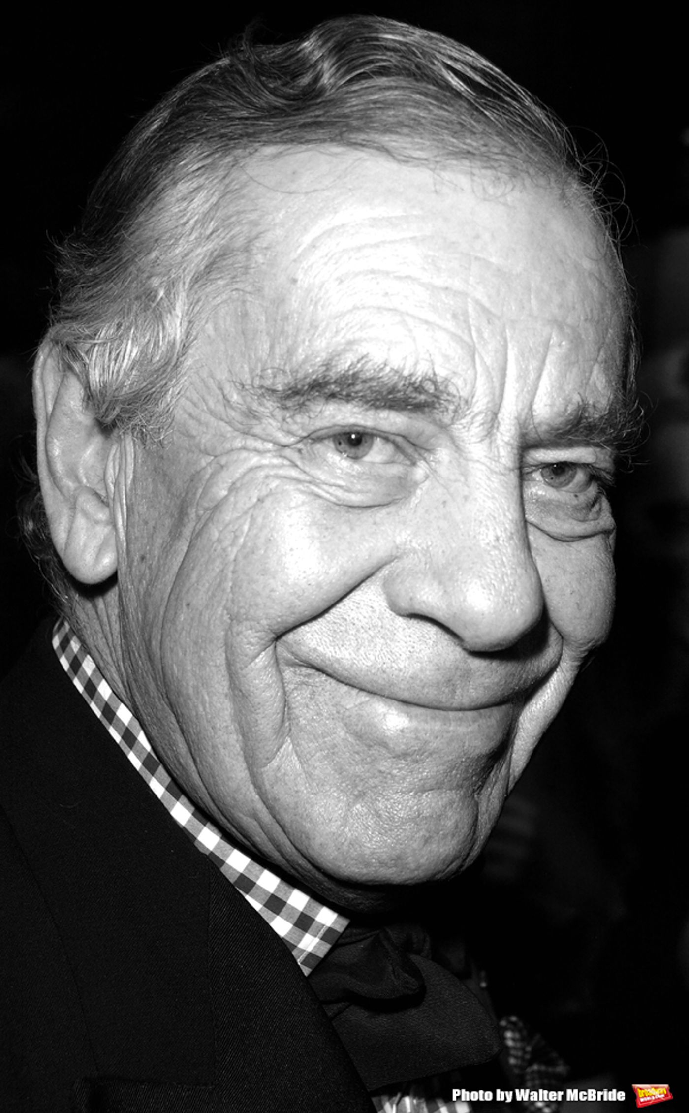 Photo Flash: Remembering the Great Men We Lost in 2016  Image