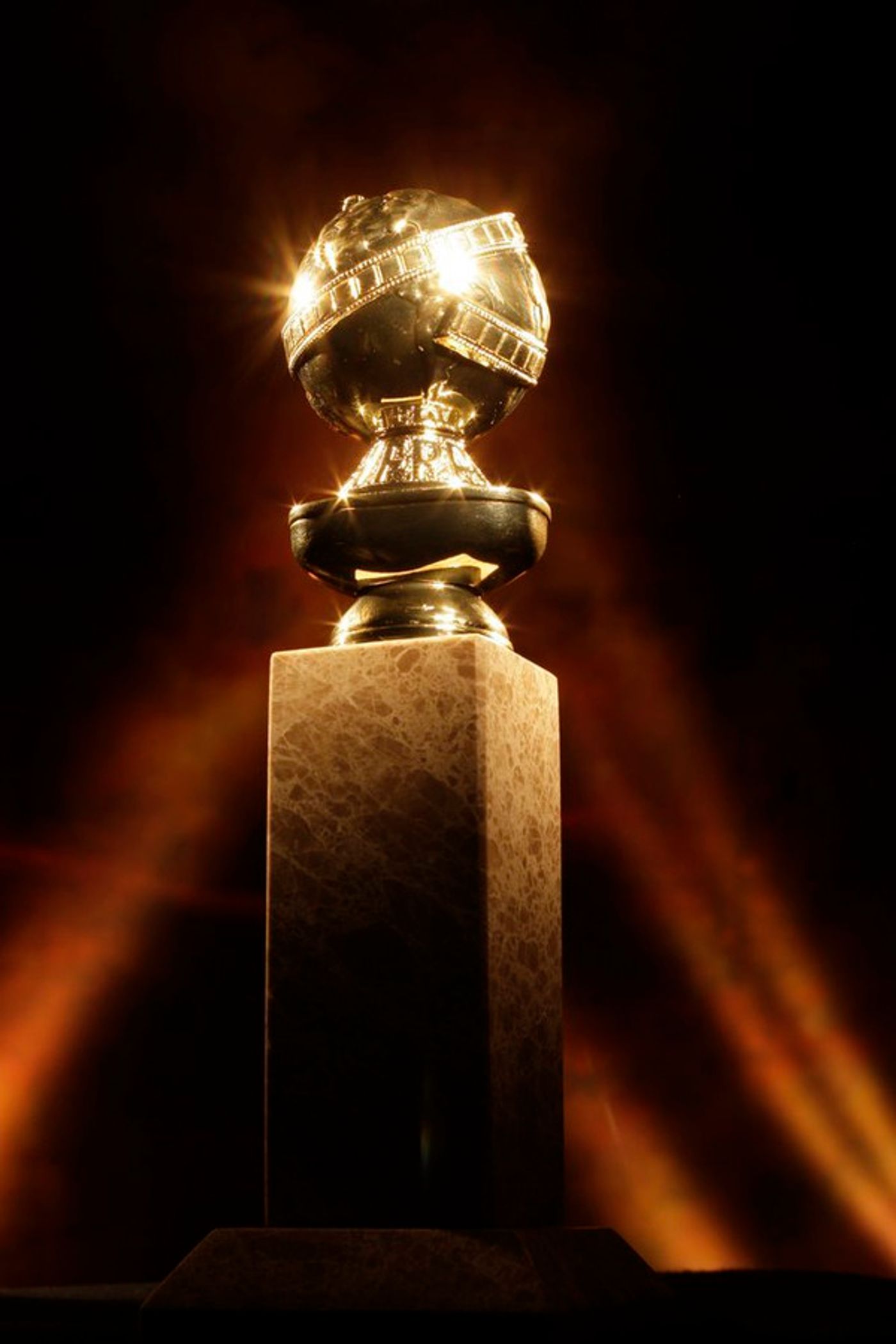 Winners Announced for 74th Annual GOLDEN GLOBE AWARDS; Full List!  Image