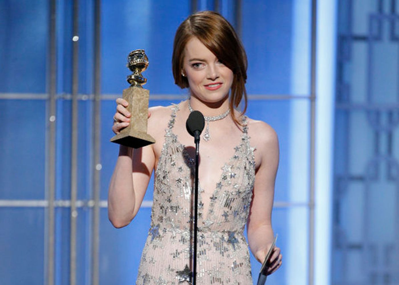LA LA LAND's Emma Stone Wins Golden Globe Award for Best Actress  Image
