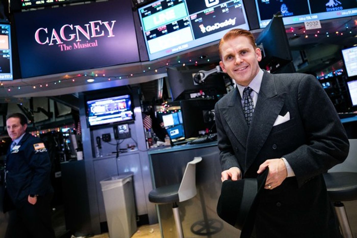 Photo Flash: Cast of CAGNEY Gathers at New York Stock Exchange to Ring Closing Bell  Image