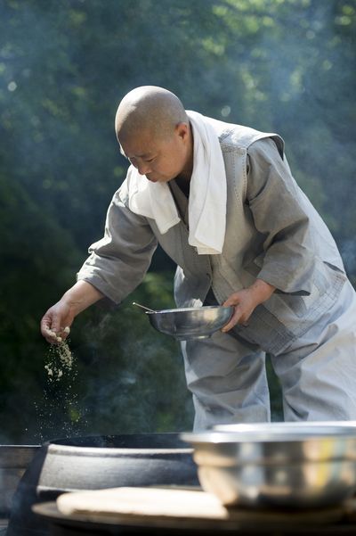 Jeong Kwan Photo