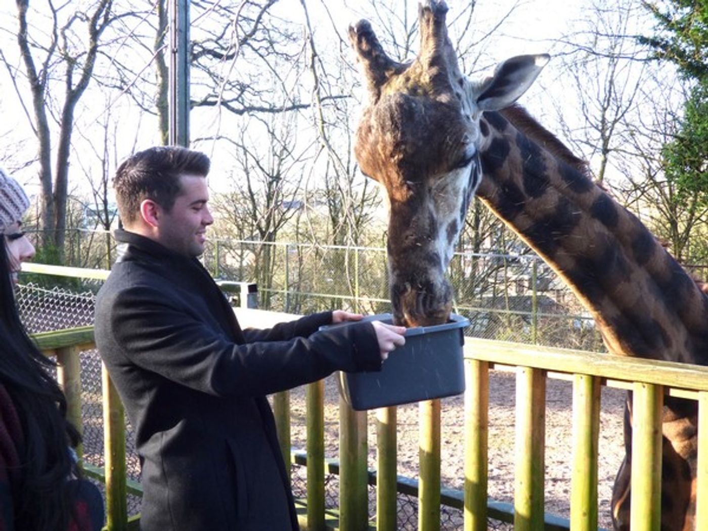Photo Flash: Joe McElderry and ALADDIN Panto Cast Visit Dudley Zoo  Image