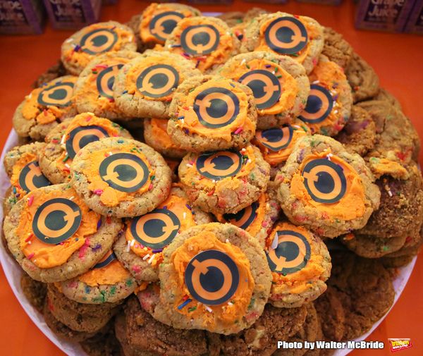 Photo Coverage: AVENUE Q Celebrates 13th Anniversary and 3000th Performance Off Broadway! — photo 36 of 56