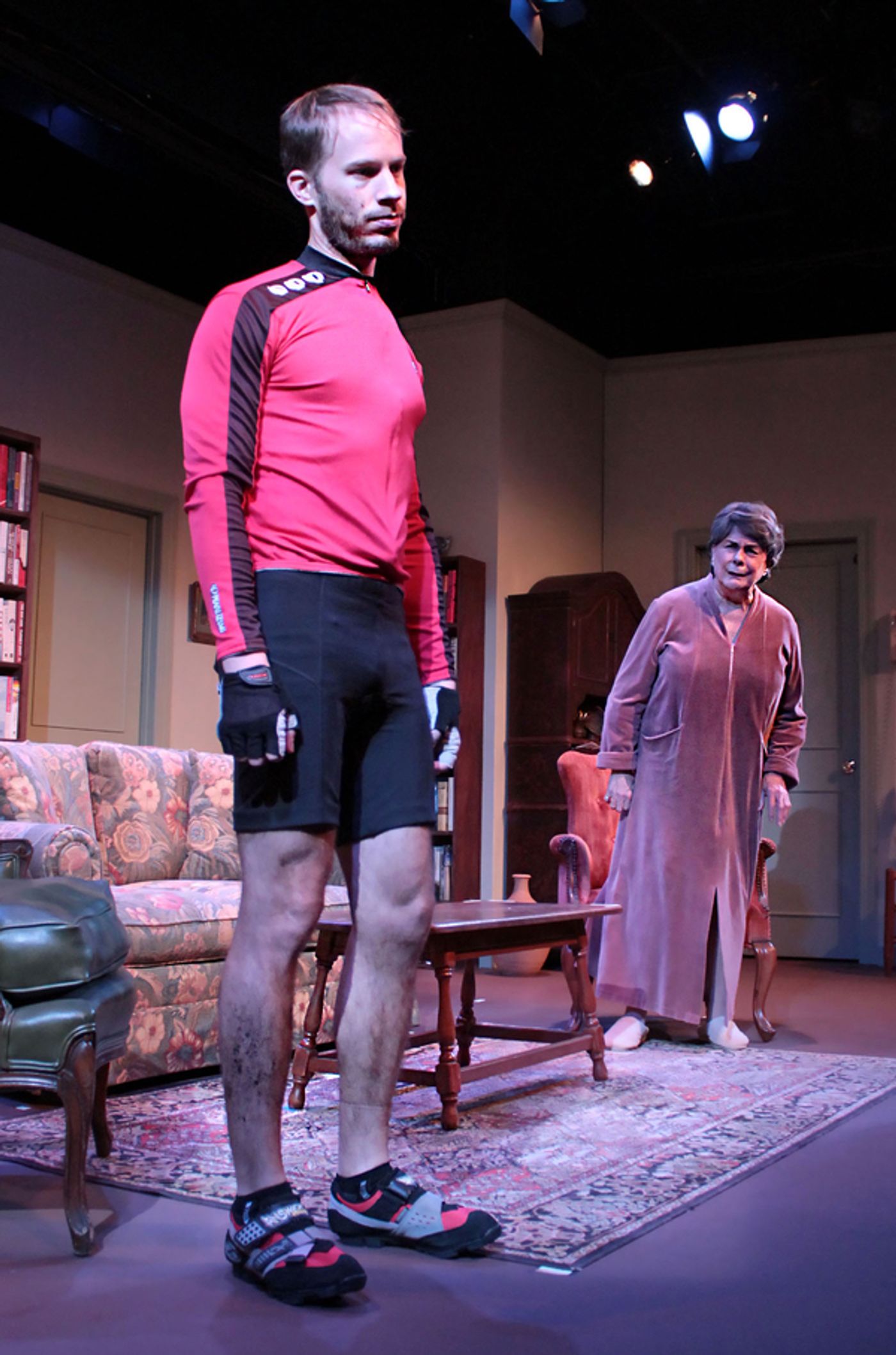 Photo Flash: First Look at 4000 MILES at Hampton Theatre Company  Image