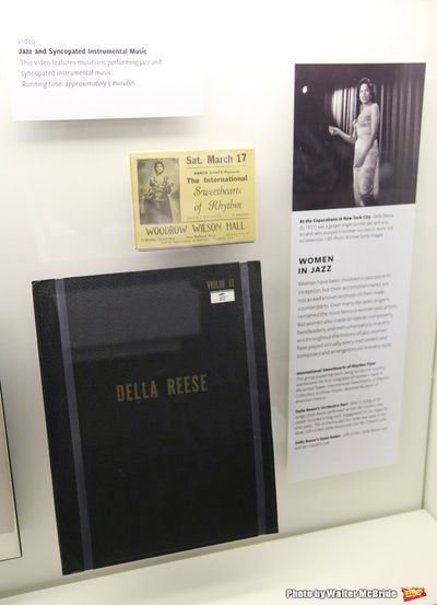 Della Reese Exhibit  Photo