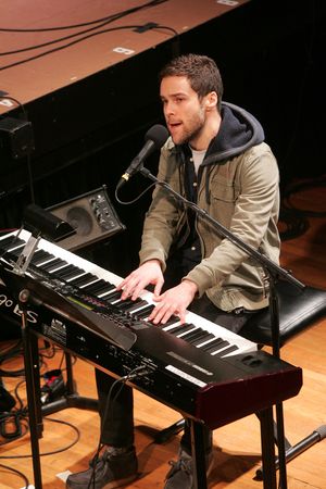 Daniel Zaitchik @ BroadwayWorld Daniel Zaitchik Photo