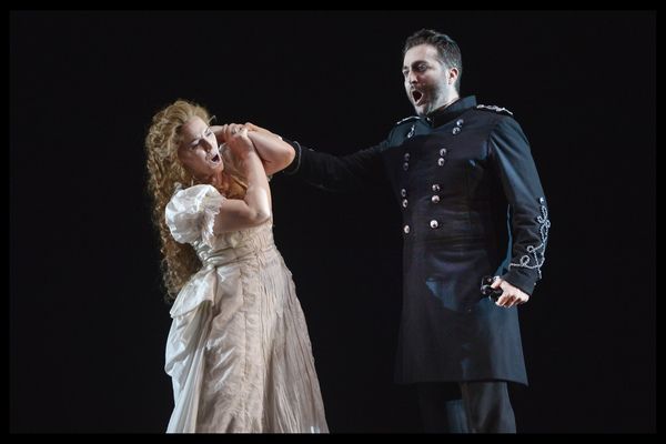 Maria Jose Moreno as Lucia and Mario Cassi as Enrico Photo