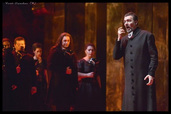 Dario Russo as Raimondo Photo