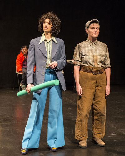 Ayla Moses (background), Cath Whitefield and Gina Moxley Photo
