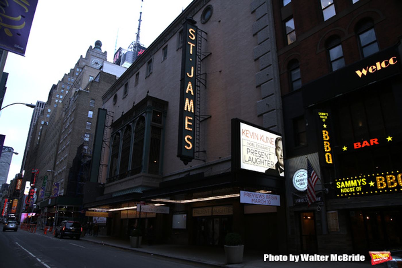 Up on the Marquee: PRESENT LAUGHTER, Starring Kevin Kline  Image