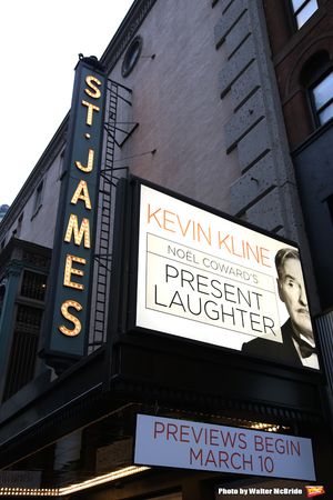 'Present Laughter' starring Kevin Kline @ BroadwayWorld 'Present Laughter' starring Kevin Kline Photo