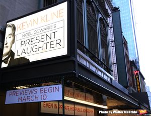 'Present Laughter' starring Kevin Kline  Photo