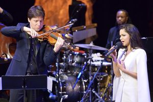 Joshua Bell, Larisa Martinez Photo