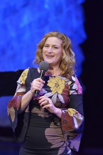 Ana Gasteyer Photo