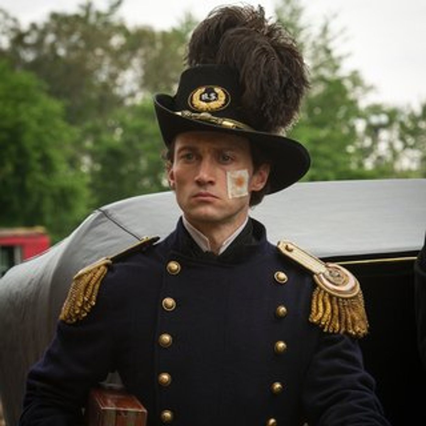 Interview: Bryce Pinkham Discusses his 'Wildly Quirky' Role on MERCY STREET  Image