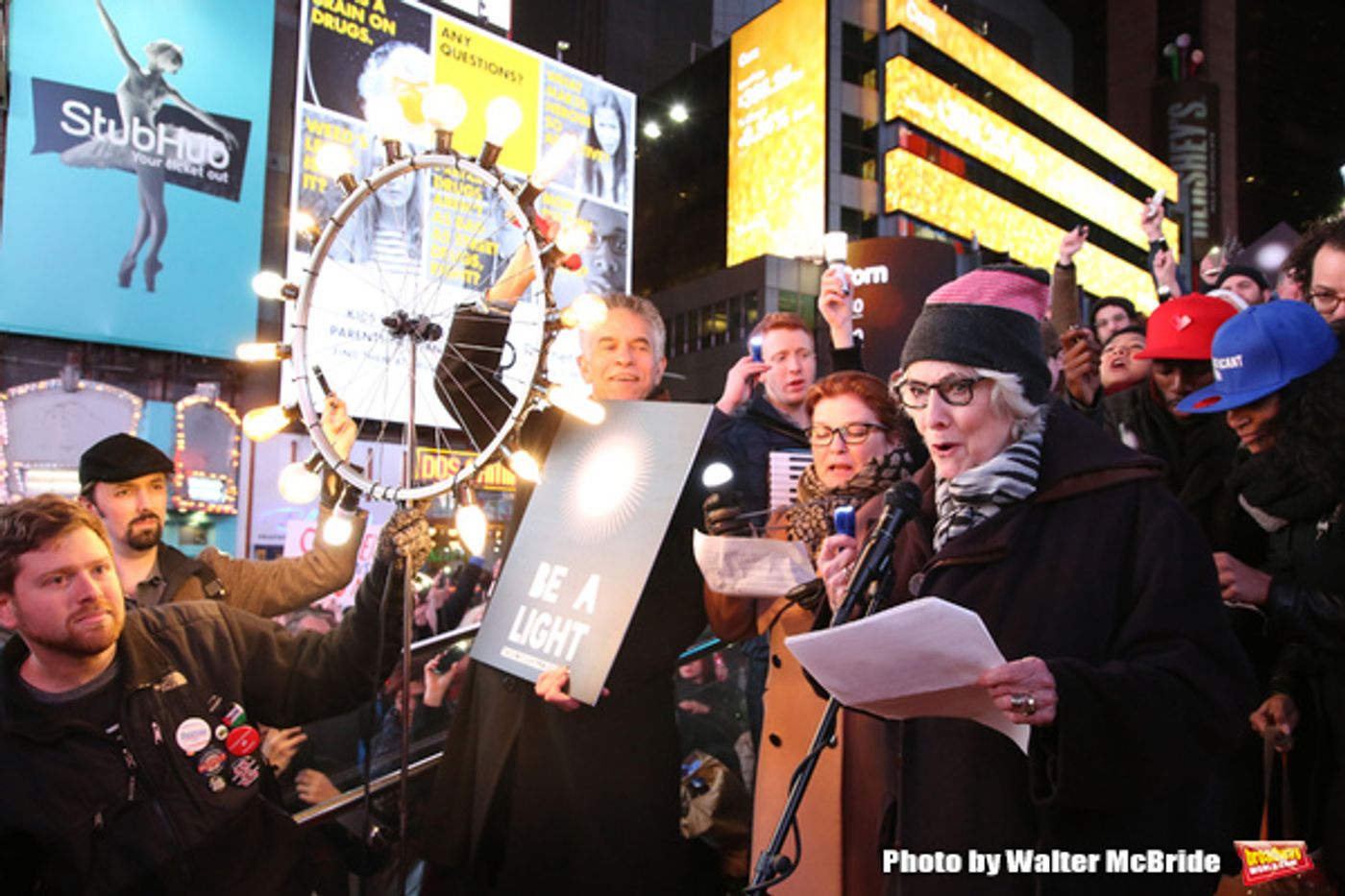 Photo Coverage: On Inauguration Eve, Broadway Unites to Take a Pledge for the Ghostlight Project  Image