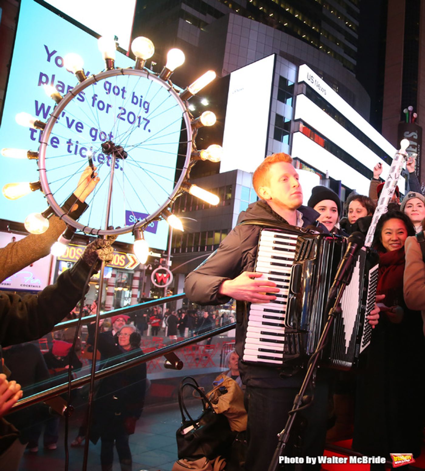 Photo Coverage: On Inauguration Eve, Broadway Unites to Take a Pledge for the Ghostlight Project  Image