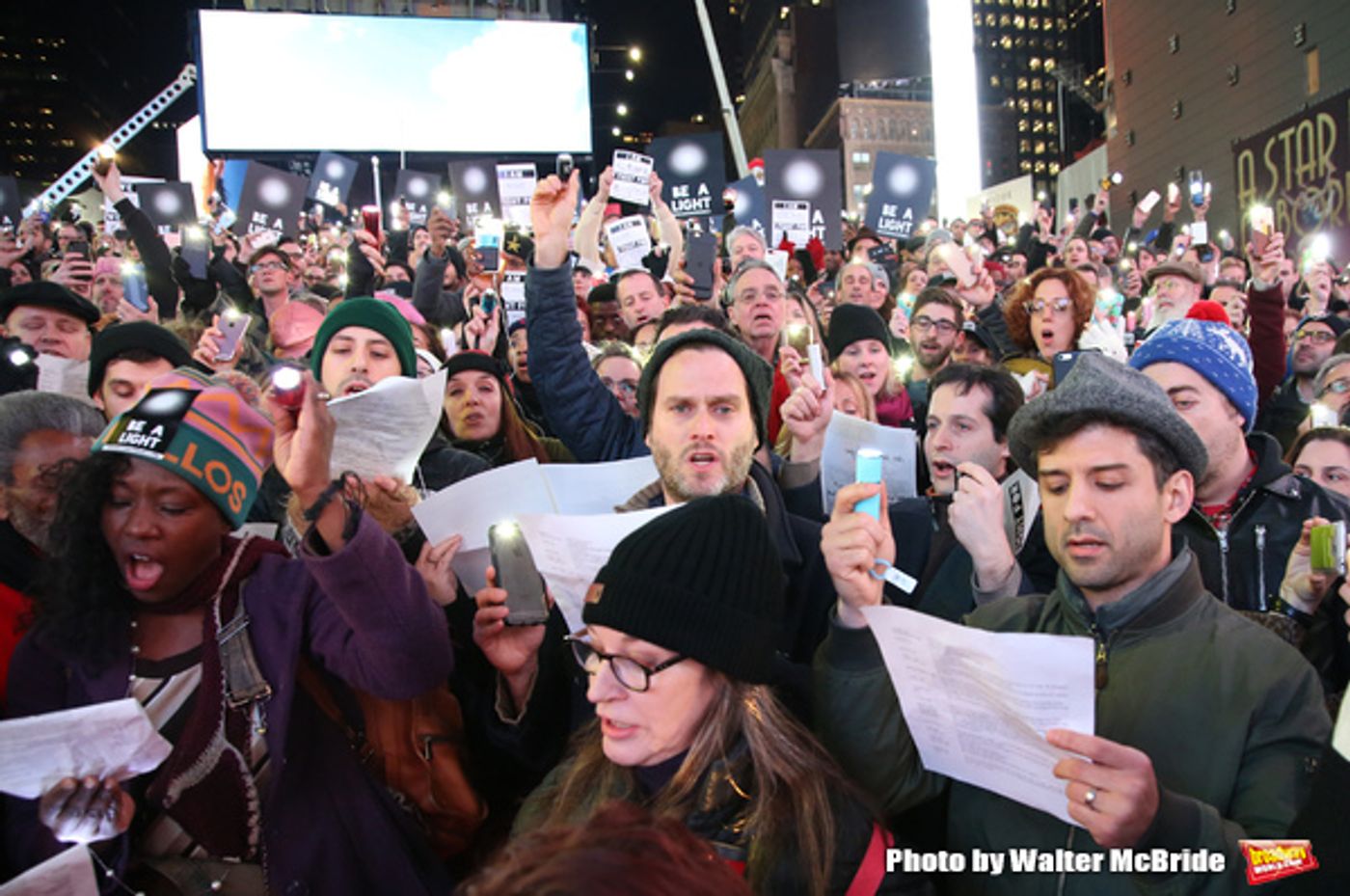 Photo Coverage: On Inauguration Eve, Broadway Unites to Take a Pledge for the Ghostlight Project  Image