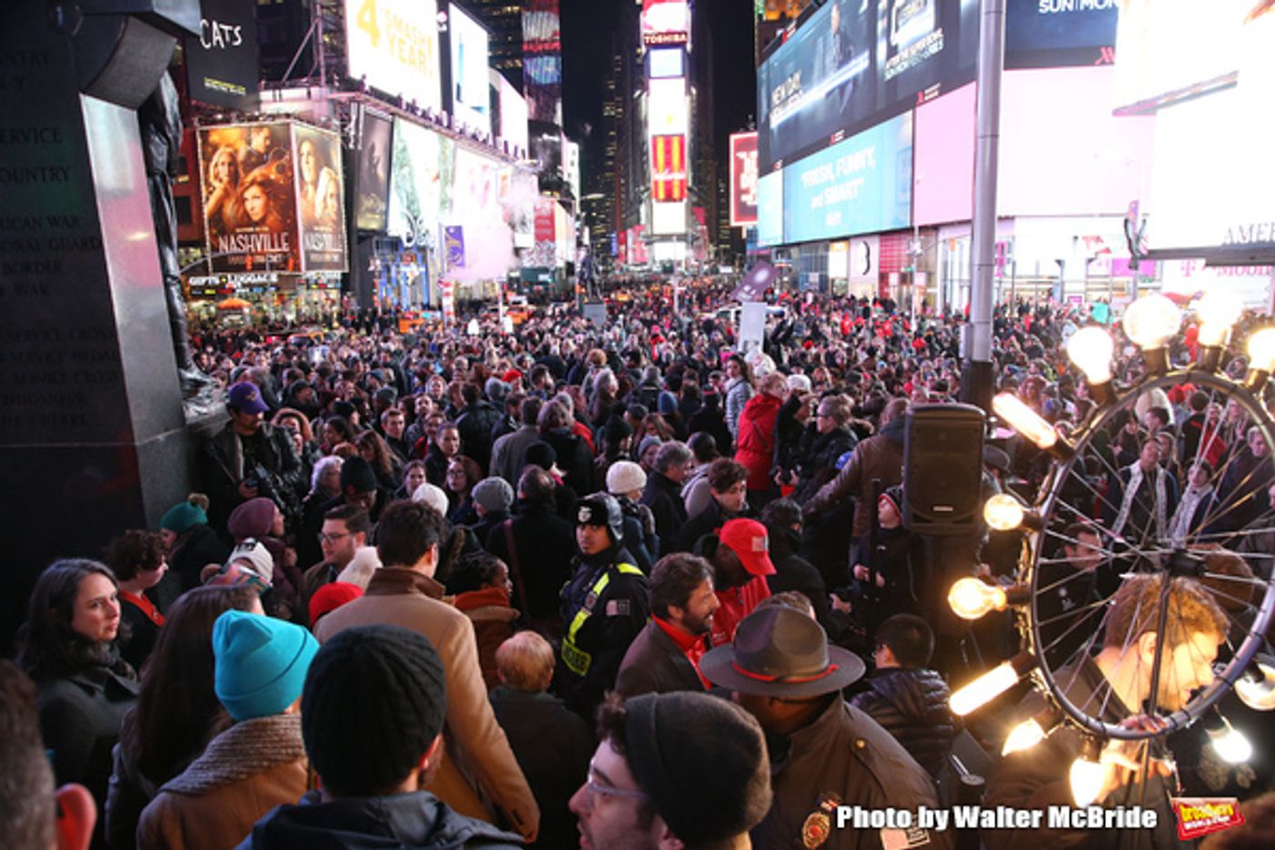 Photo Coverage: On Inauguration Eve, Broadway Unites to Take a Pledge for the Ghostlight Project  Image