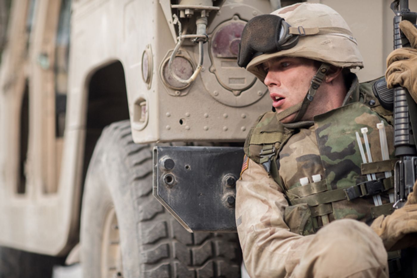 Photo Flash: First Look at Netflix War Drama SAND CASTLE, Starring Henry Cavill  Image