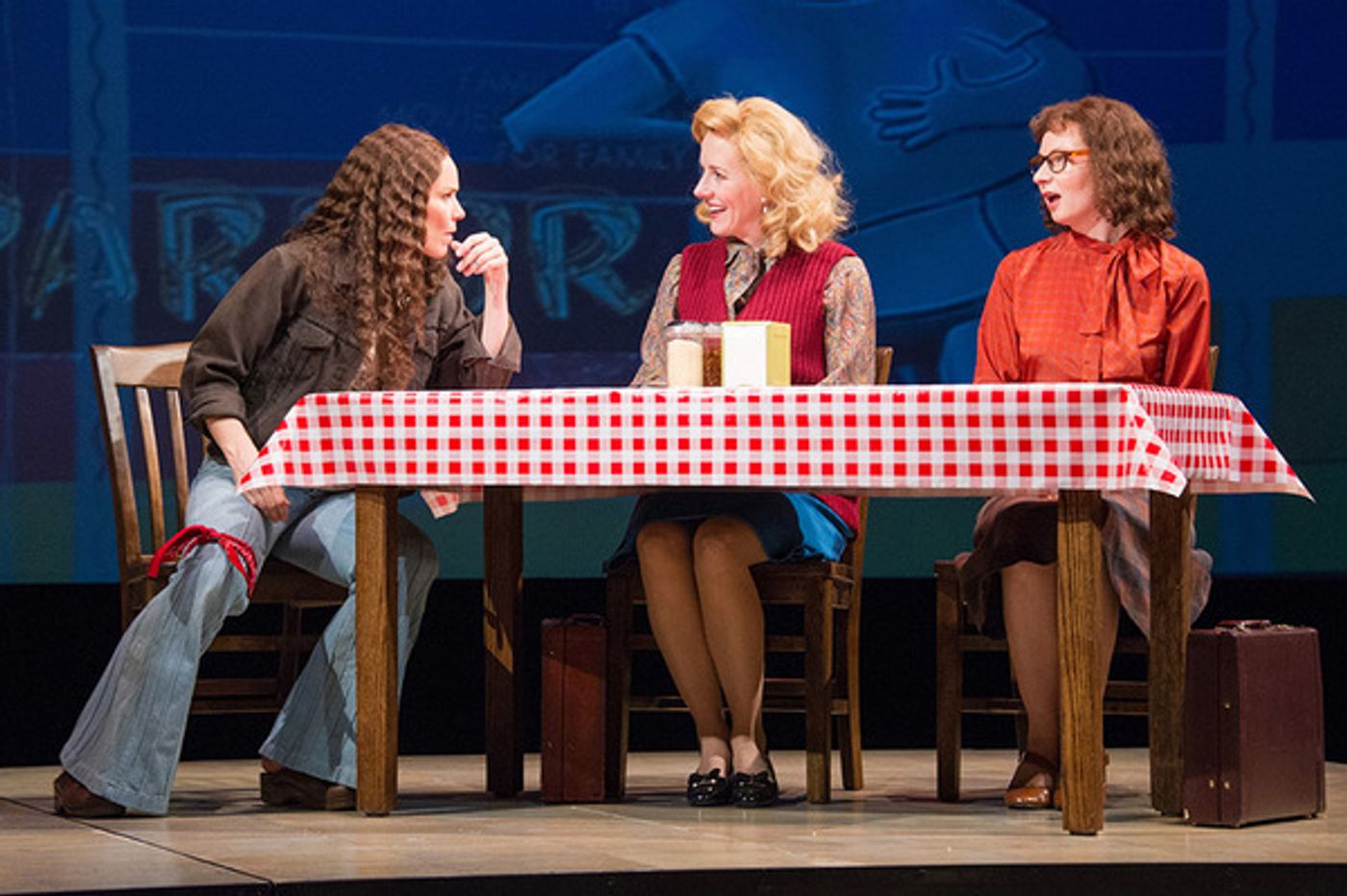 Photo Flash: First Look at Arena Stage's ROE  Image