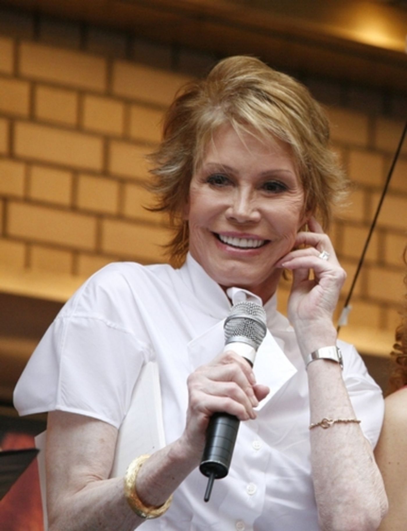 Photo Flashback: Even More to Love- Remembering Mary Tyler Moore's Years of Service with Broadway Barks  Image