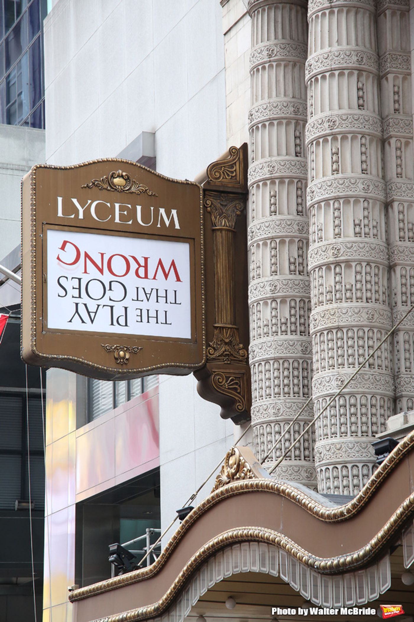 Up on the Marquee: THE PLAY THAT GOES WRONG  Image