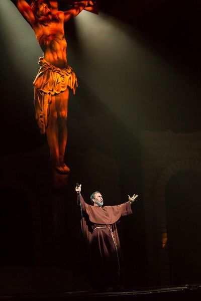 John-Andrew Fernandez (Padre Damaso) Photo
