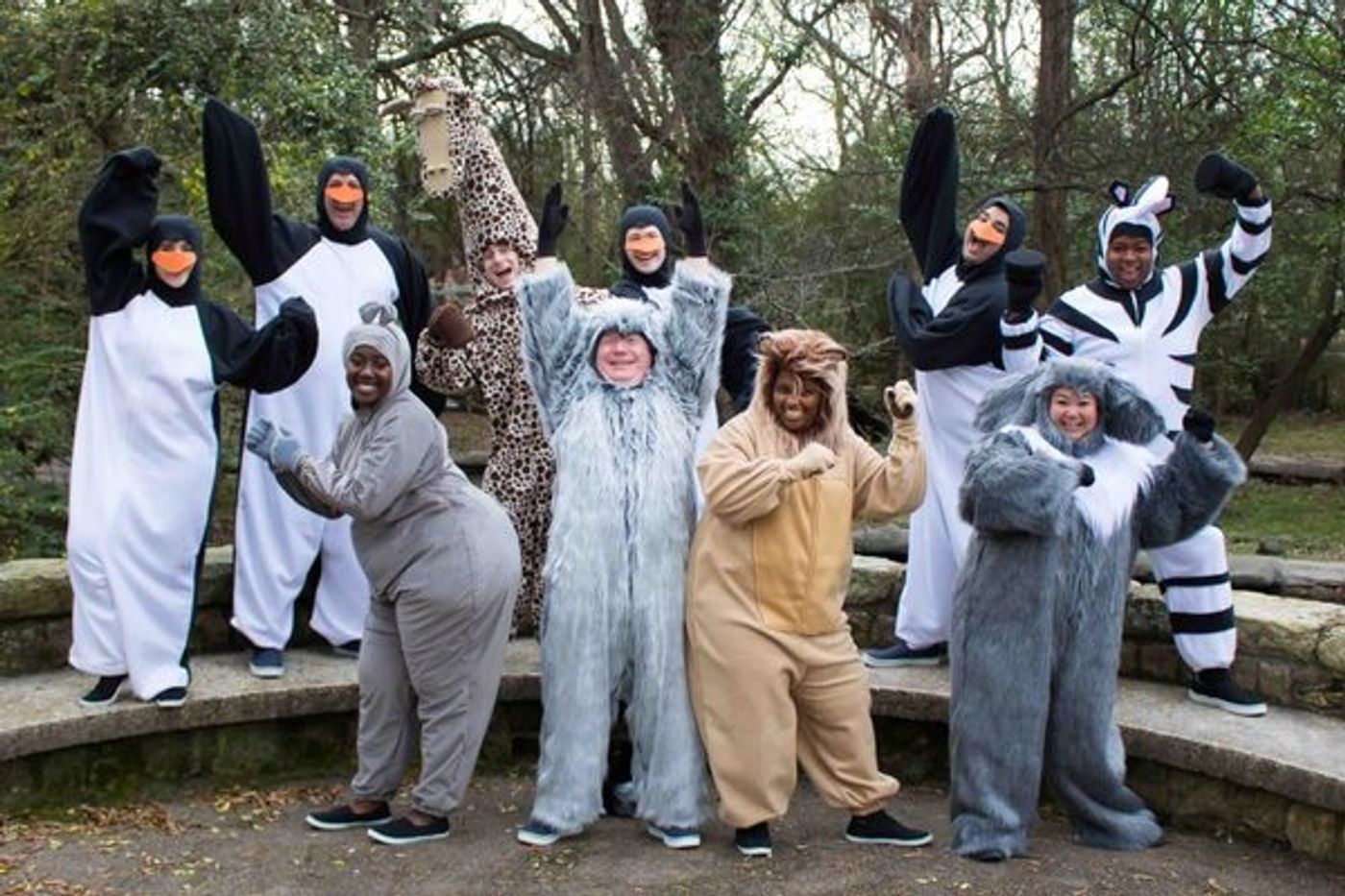 Photo Flash: Cast of MADAGASCAR Visits the Jackson Zoological Park!  Image