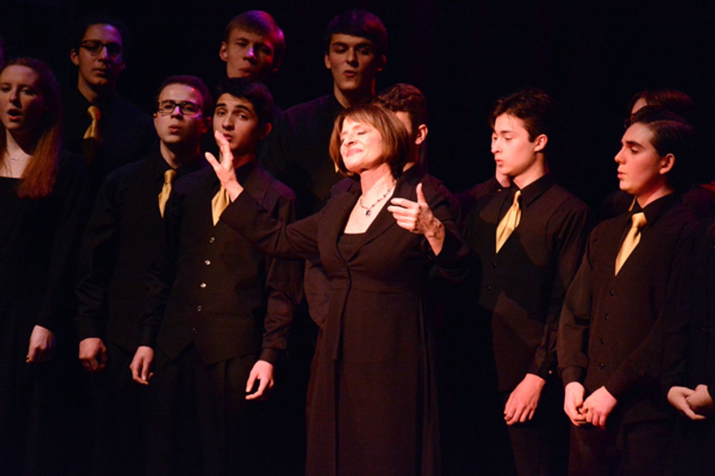 Photo Flash: Patti LuPone Brings 'DON'T MONKEY WITH BROADWAY' to the Engeman Theater Photo Flash: Patti LuPone Brings 'DON'T MONKEY WITH BROADWAY' to the Engeman Theater Image