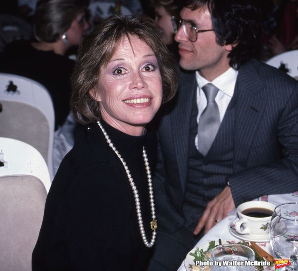 Mary Tyler Moore with Dr. Robert Levine on February 15, 1986 in New York City.
 Photo