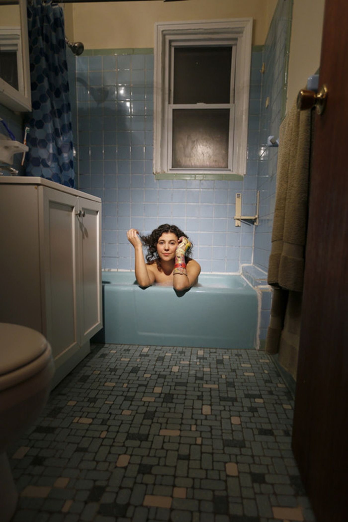 Photo Flash: Inside Siobhan O'Loughlin's Site-Specific BROKEN BONE BATHTUB Photo Flash: Inside Siobhan O'Loughlin's Site-Specific BROKEN BONE BATHTUB Image