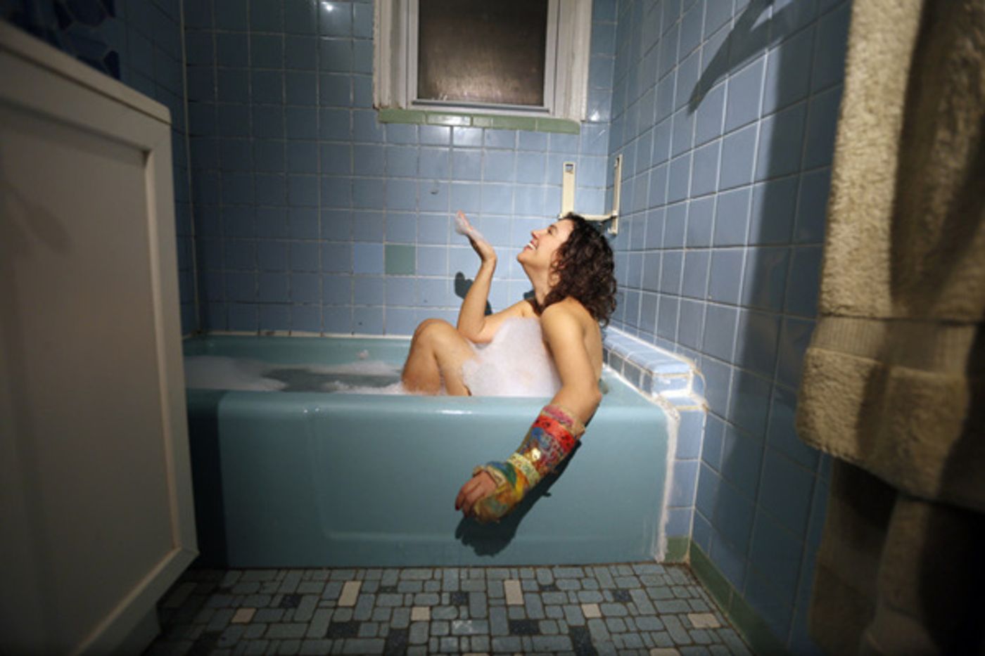 Photo Flash: Inside Siobhan O'Loughlin's Site-Specific BROKEN BONE BATHTUB Photo Flash: Inside Siobhan O'Loughlin's Site-Specific BROKEN BONE BATHTUB Image