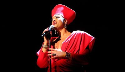 Jacqueline B. Arnold as Phyllis Hyman Photo