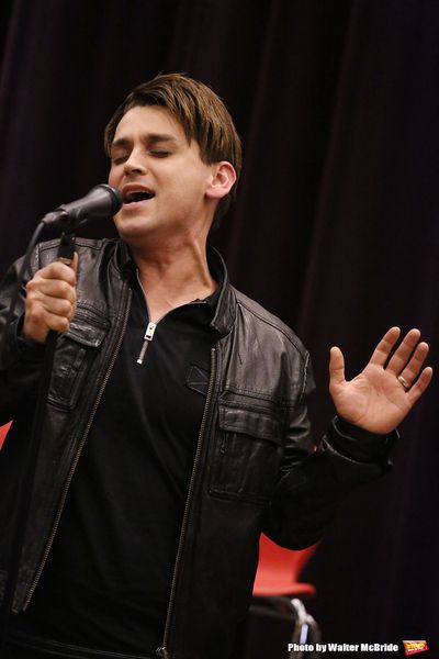  Michael Longoria Photo