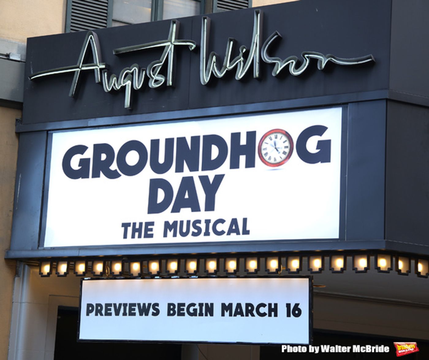 Photo Coverage: Staten Island Chuck Helps Andy Karl & GROUNDHOG DAY Company Open the Box Office!  Image