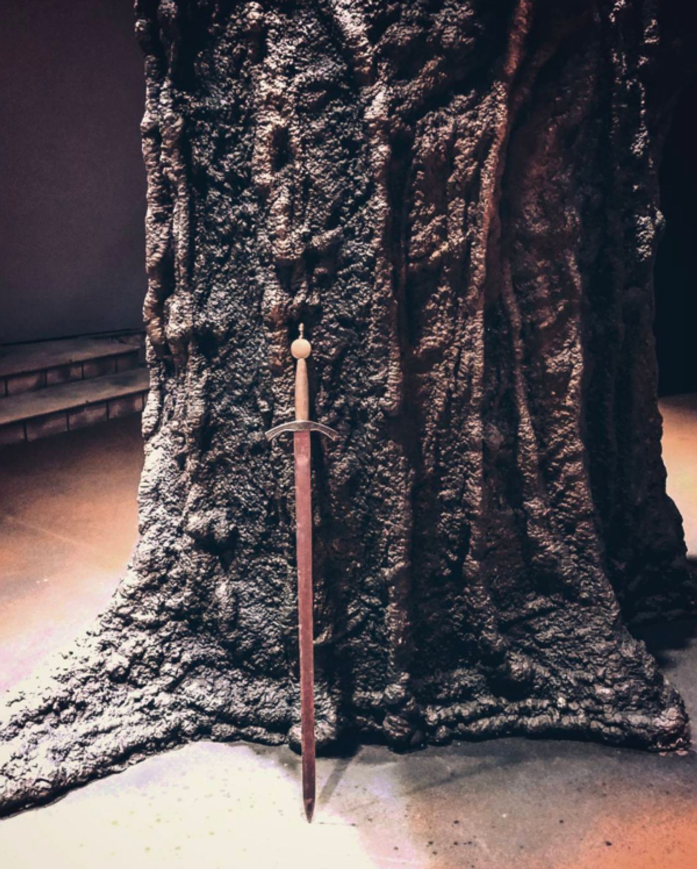 Photo Flash: The Ladies of SUNSET BOULEVARD Get Ready for Their Glenn Close-Up, WICKED's Flying Monkeys Go Fosse, and More Saturday Intermission Pics!  Image