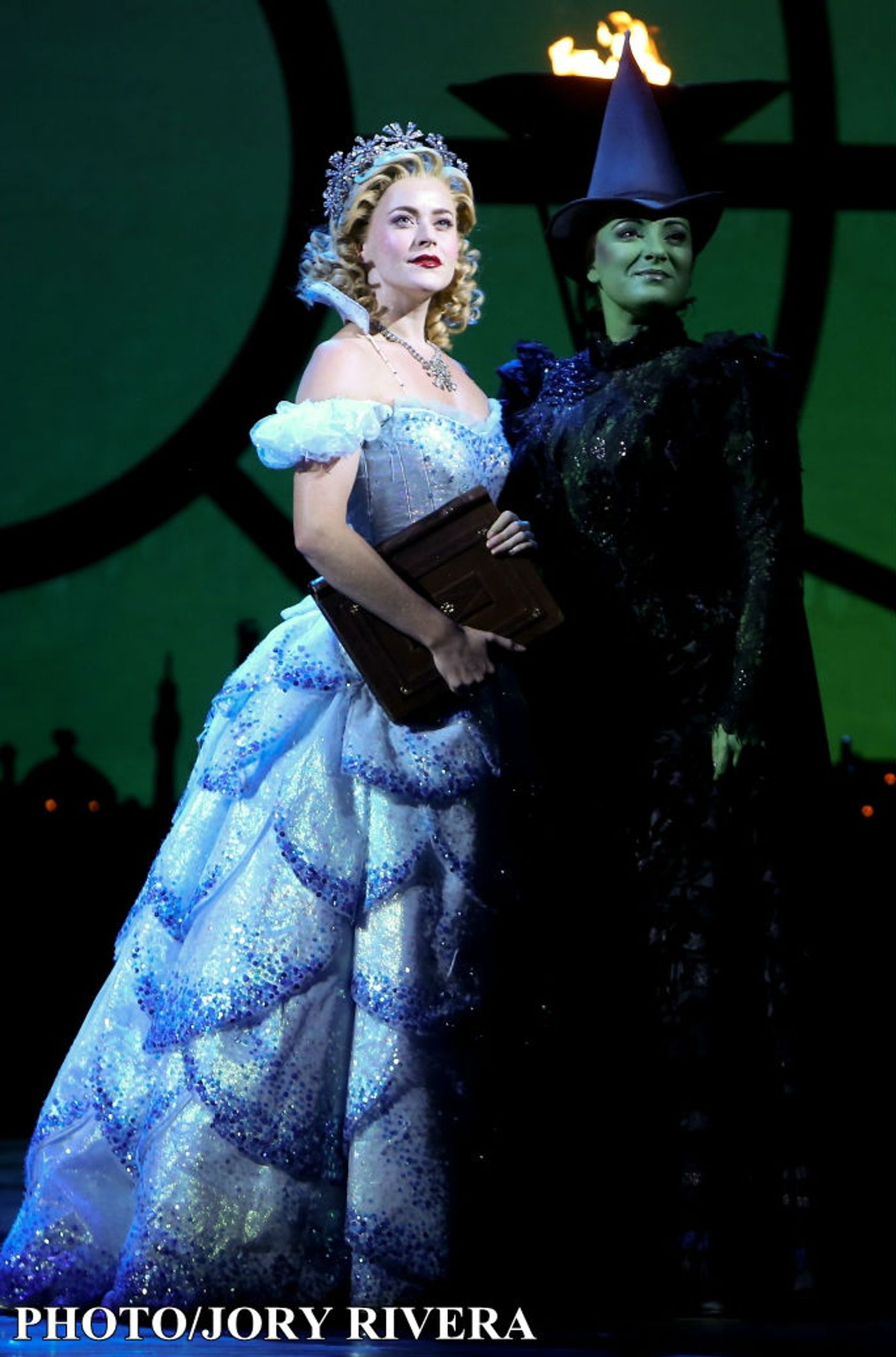 WICKED Returns to Manila, Praises Filipino Audiences  Image