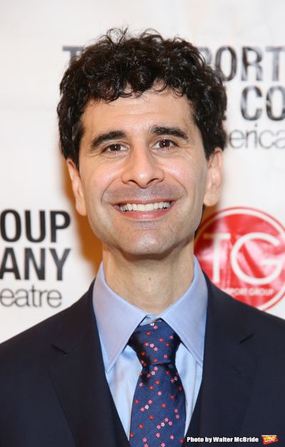 John Cariani  Photo