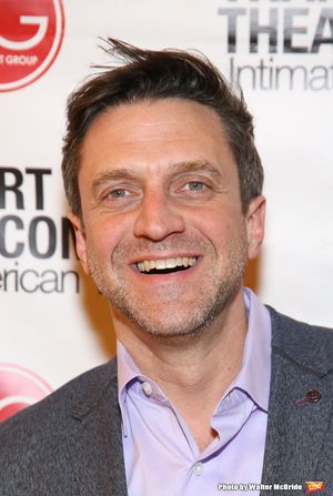 Raul Esparza @ BroadwayWorld Raul Esparza Photo