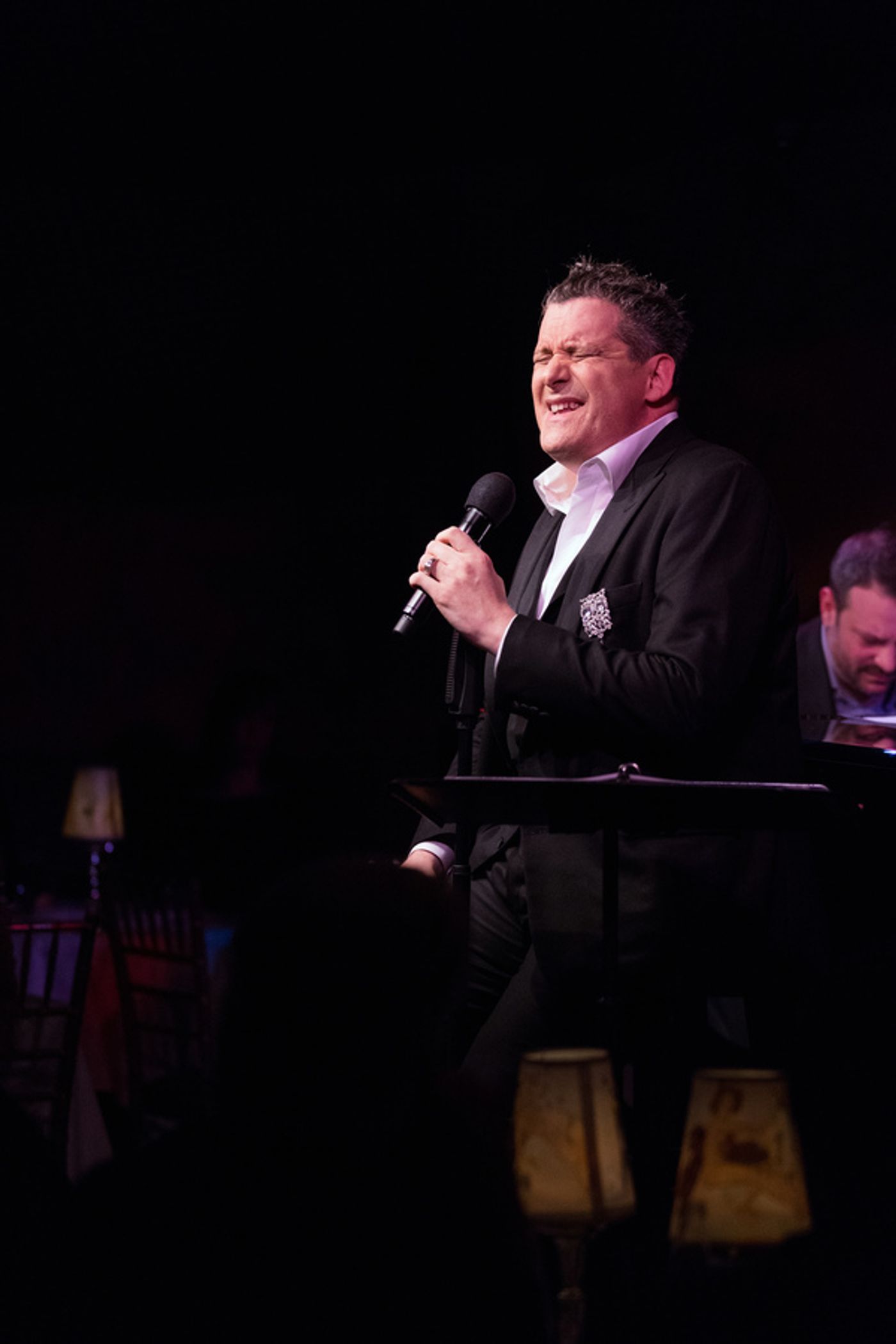 Photo Flash: See Isaac Mizrahi's Sold-Out DOES THIS SONG MAKE ME LOOK FAT? at Cafe Carlyle; Show Added! Photo Flash: See Isaac Mizrahi's Sold-Out DOES THIS SONG MAKE ME LOOK FAT? at Cafe Carlyle; Show Added! Image