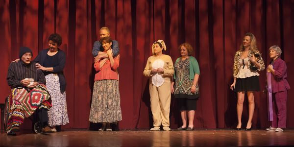 Mike Zizka as John, Dawn Maselli as Annie, Bill Emerson as Rod, Michelle Kettlety as  Photo