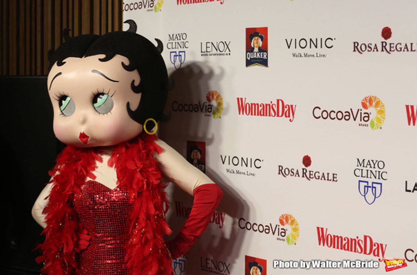 Photo Coverage:  Inside the 14th Annual Woman's Day Red Dress Awards  Image