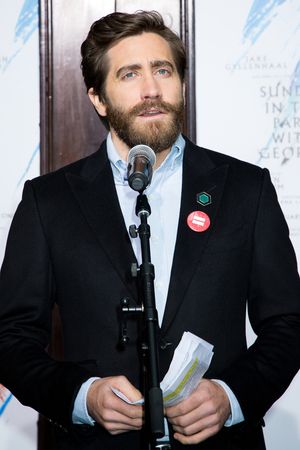 Jake Gyllenhaal @ BroadwayWorld Jake Gyllenhaal Photo